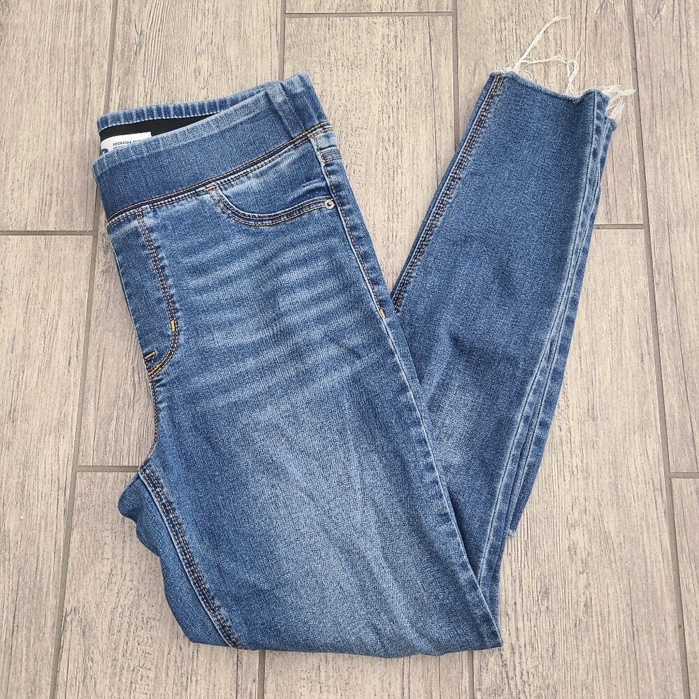 Old Navy Women's Skinny Jeans in Medium Blue Wash